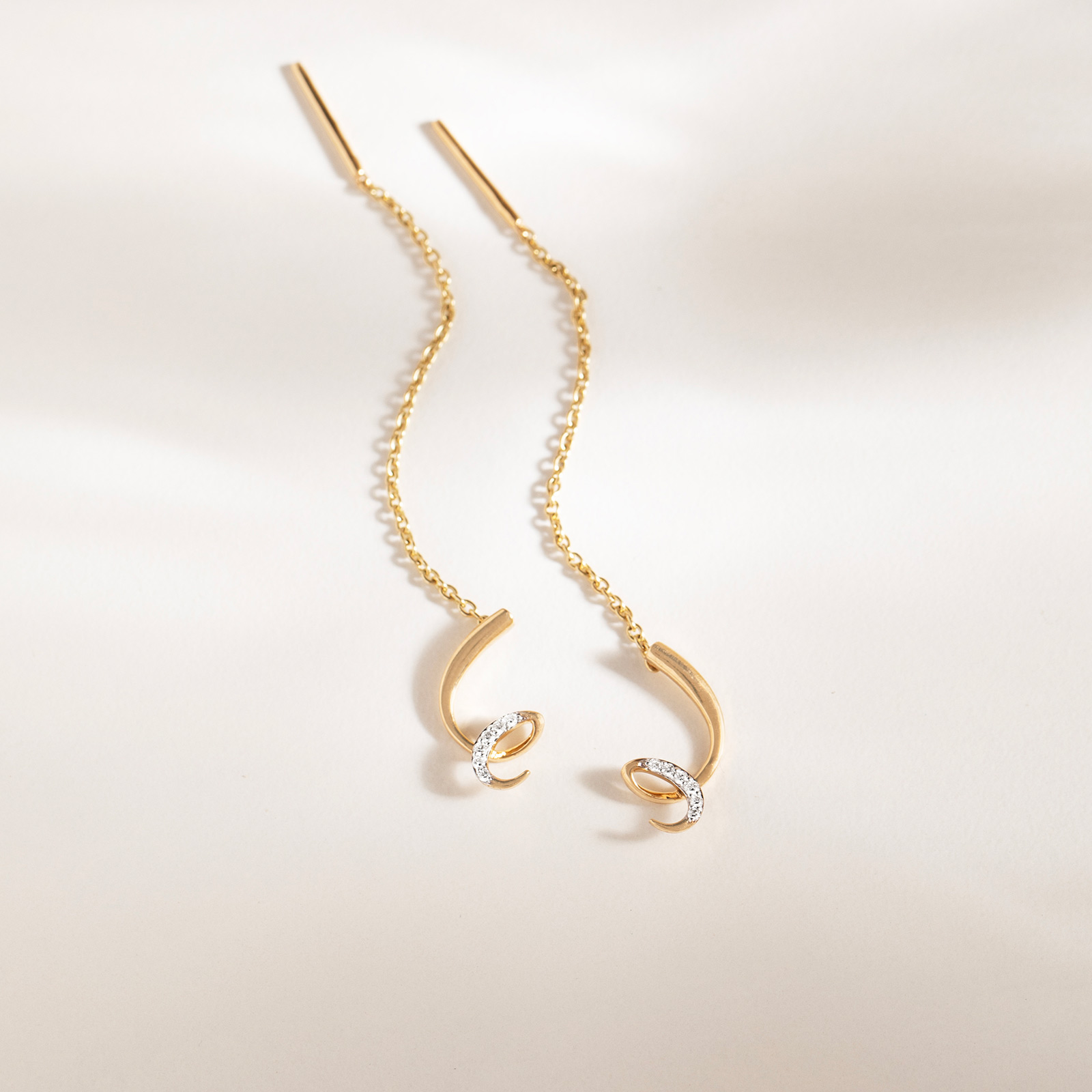 Quirk Diamond Sui Dhaga Earrings