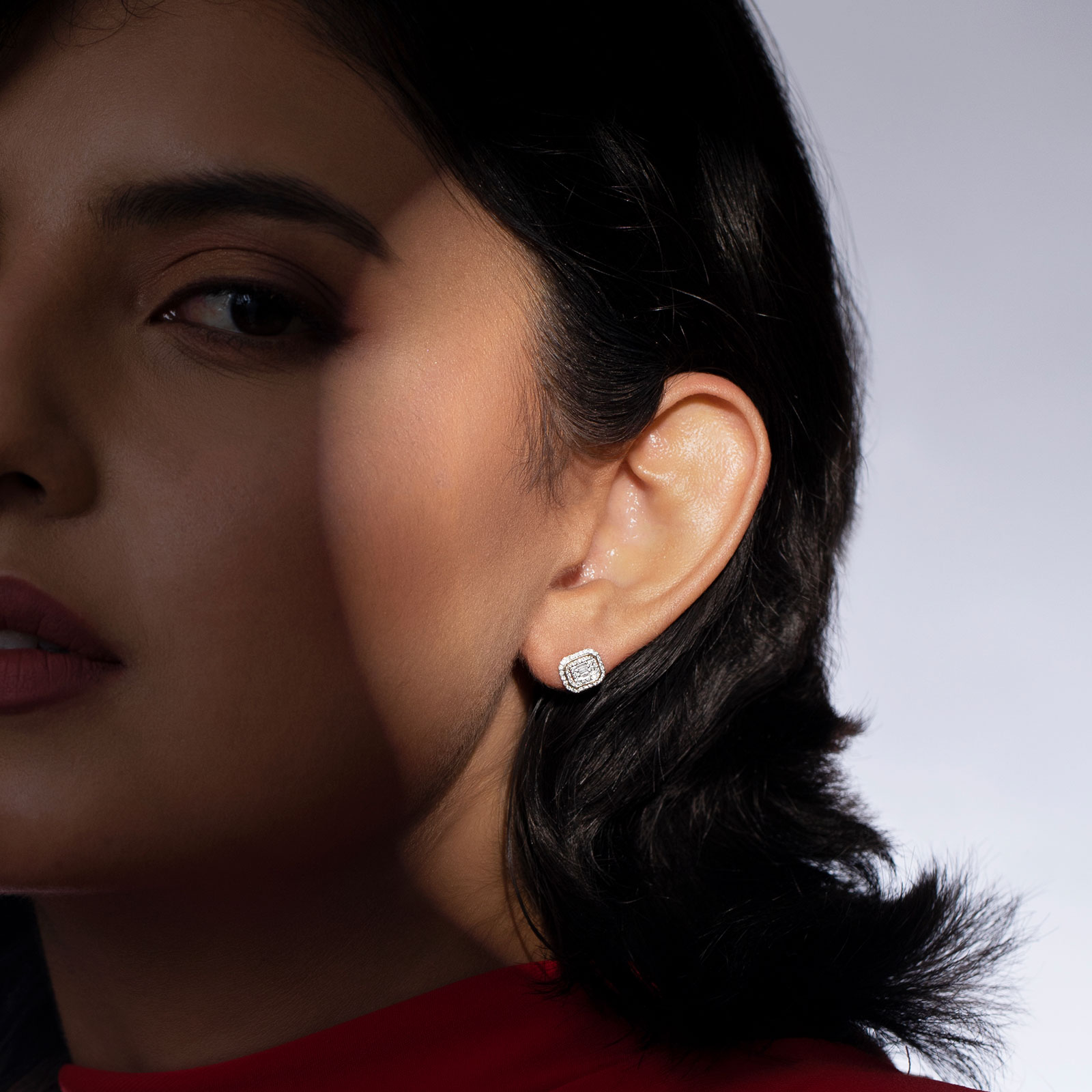 Turvi Diamond Stud Earrings