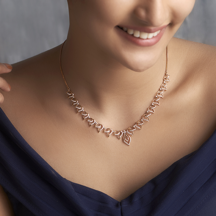 Gul Diamond Necklace