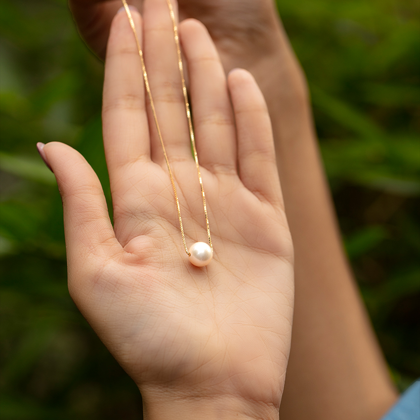 Solitary Pearl Necklace